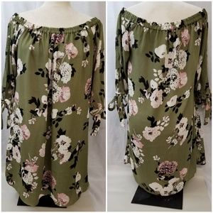 Hayden Los Angeles dress  Size small